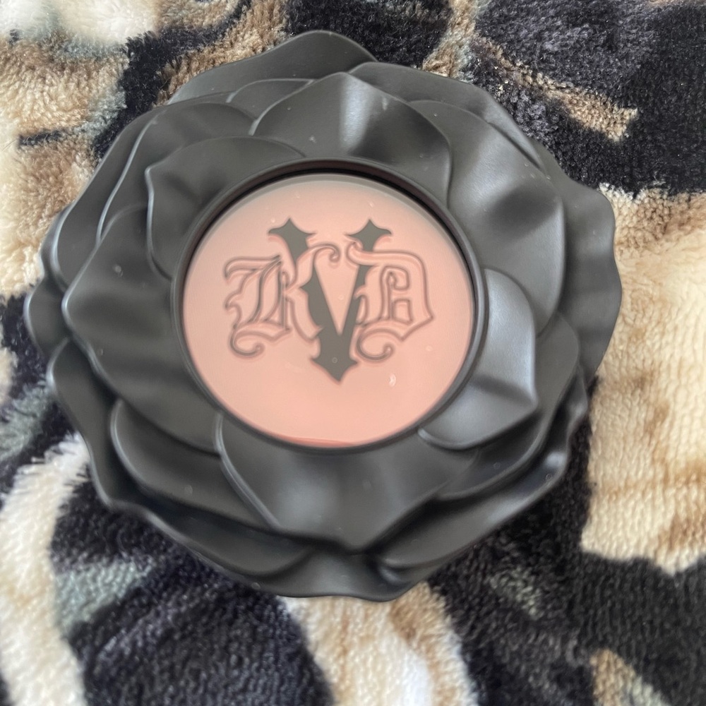 Kat Von D Foxglove Everlasting Blush - Picture 5 of 7